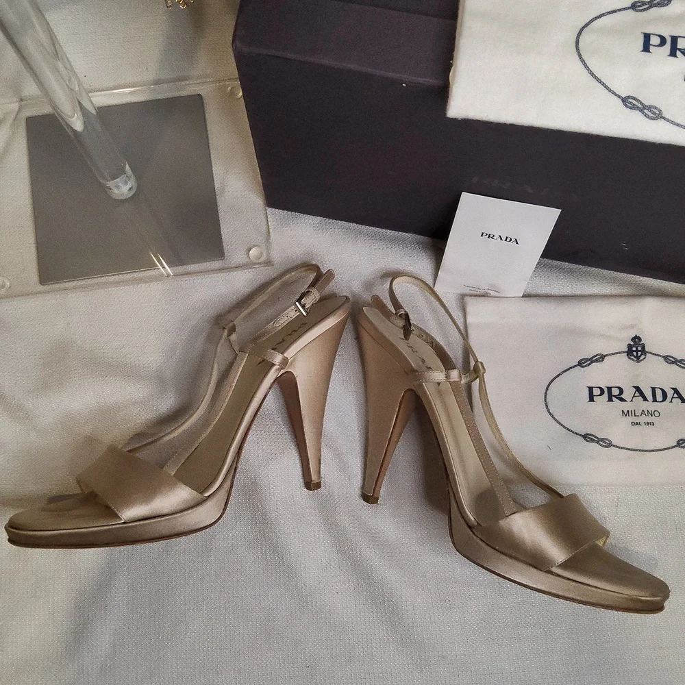 Prada Raso Sabbia champagne satin platform peep toe sandals pumps heels shoes - Picture 4 of 9